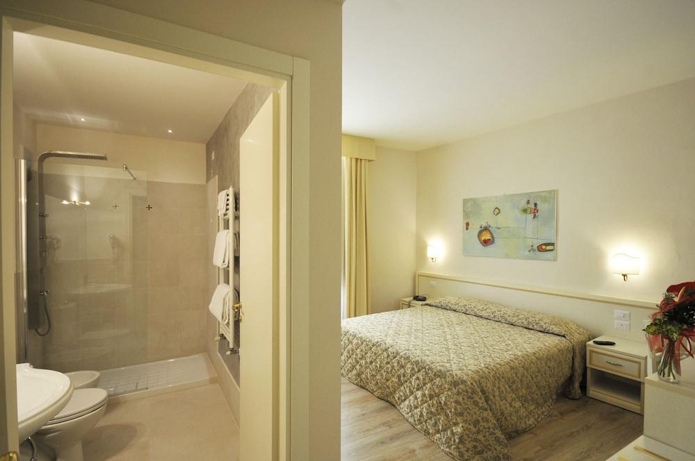 Hotel Azzi Florencja Zewnętrze zdjęcie