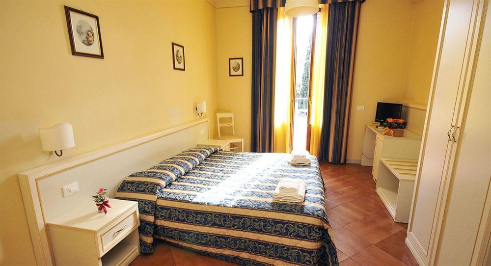 Hotel Azzi Florencja Zewnętrze zdjęcie