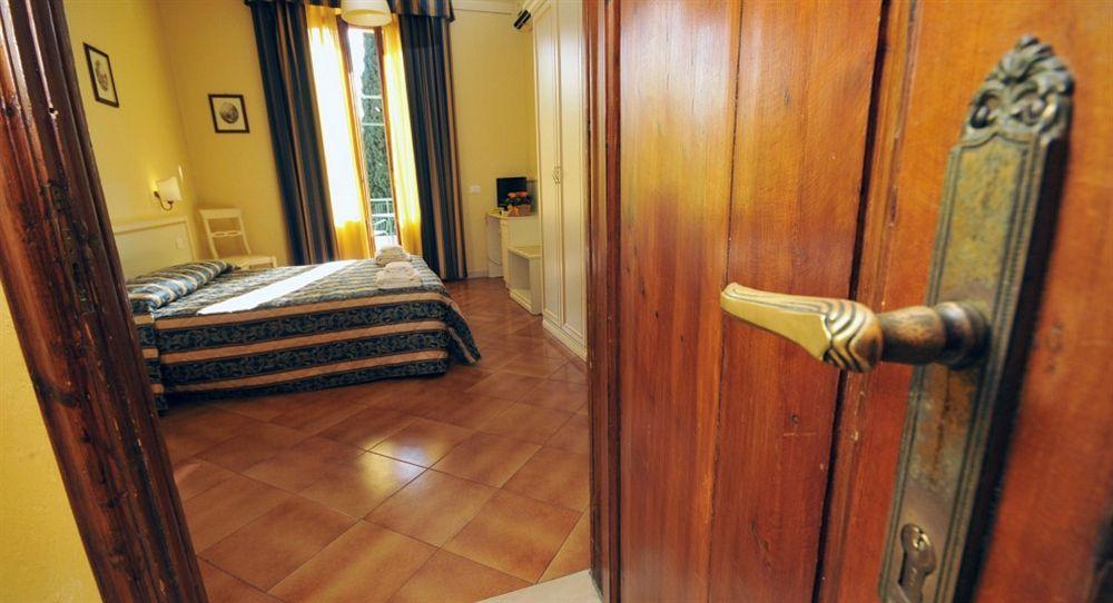 Hotel Azzi Florencja Zewnętrze zdjęcie