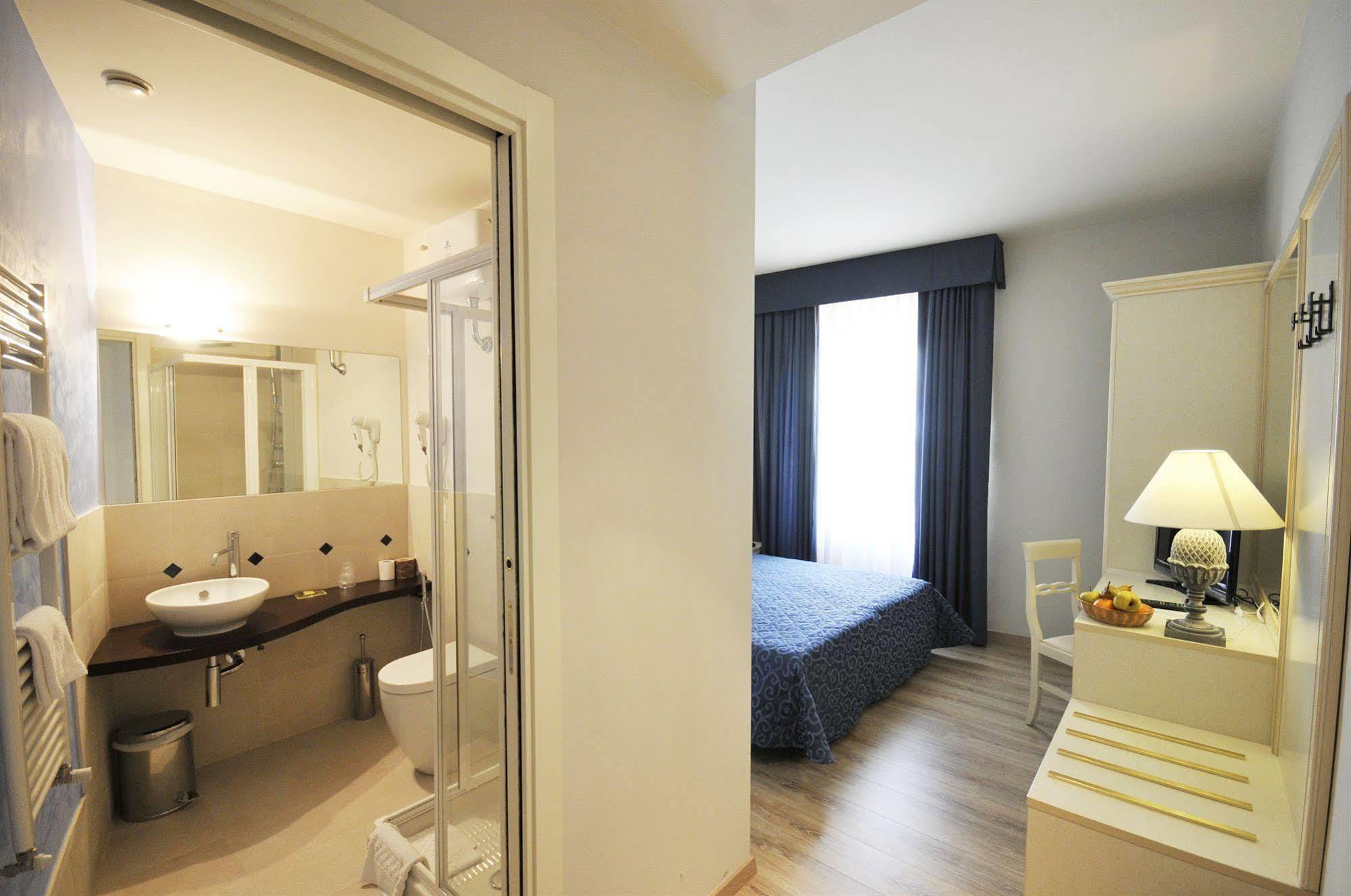 Hotel Azzi Florencja Zewnętrze zdjęcie