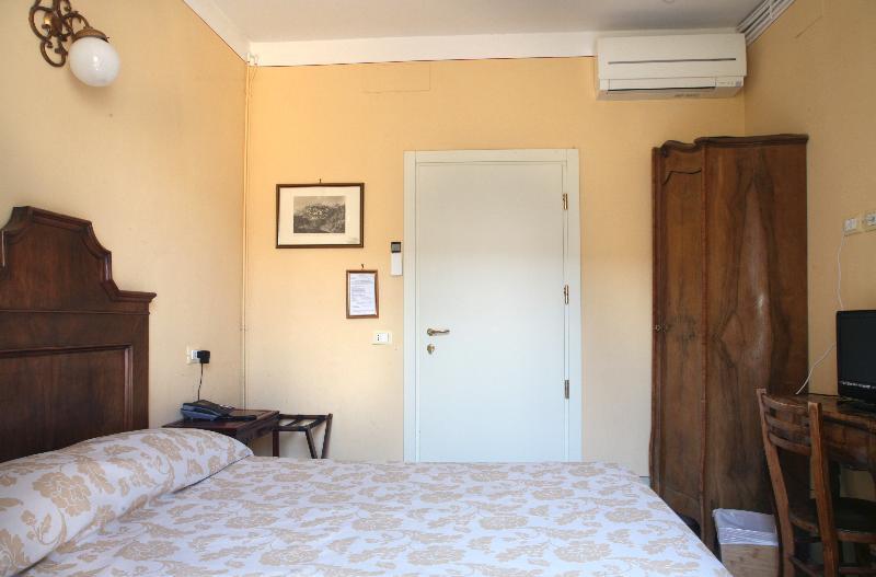 Hotel Azzi Florencja Zewnętrze zdjęcie
